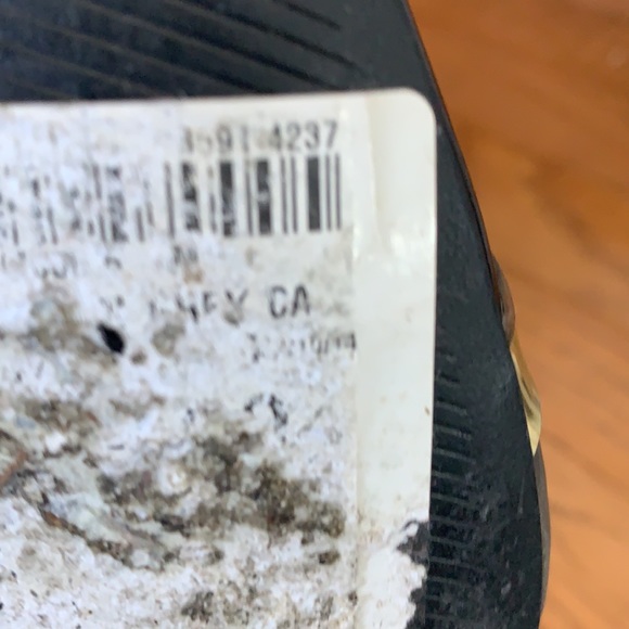 New grey and black pumps - Picture 6 of 6